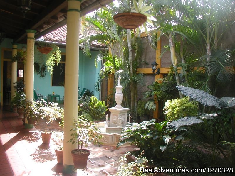 Patio Colonial | Hostal Buen Viaje ,Remedios,Cuba | Image #5/12 | 