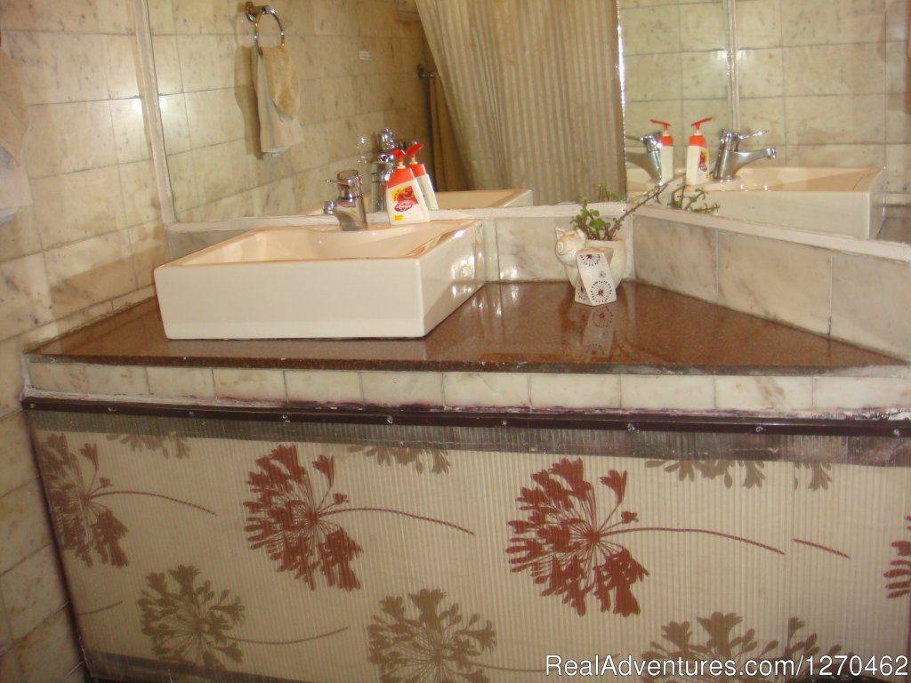 En Suite Bathroom. | Bed and Breakfast Delhi | BnB | Image #15/21 | 
