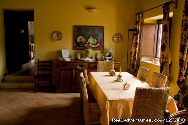 Inside | Beautiful Farm Holiday in Corleone, Sicily | Image #2/25 | 