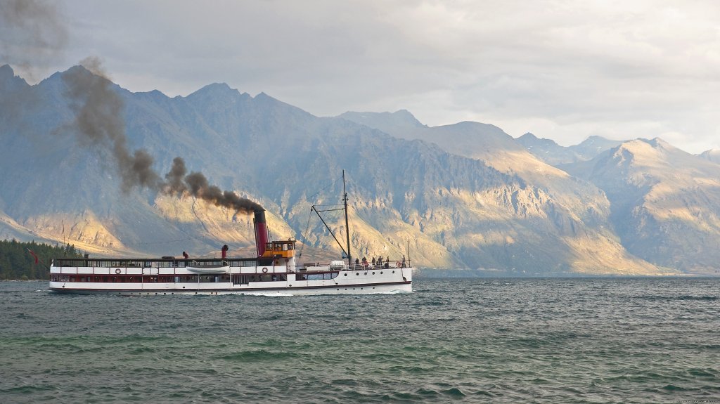 TSS Earnslaw Queenstown | Self Drive and Guided New Zealand Tours | Image #8/19 | 