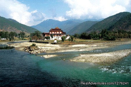 Punakha Dzong | DestinyBhutan | Image #2/3 | 