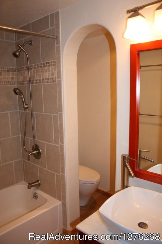 Modern Bathroom | Updated condo in Summit County - Colorado Rockies | Image #5/12 | 