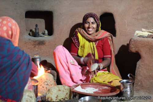Cooking Food | Chhotaram Prajapat's Homestay | Jodhpur, India | Hotels & Resorts | Image #1/6 | 
