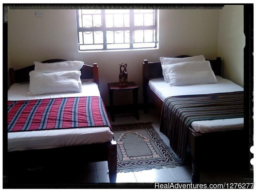 Twin bed two sharing USD70 | Karen Green B & B | Image #10/14 | 