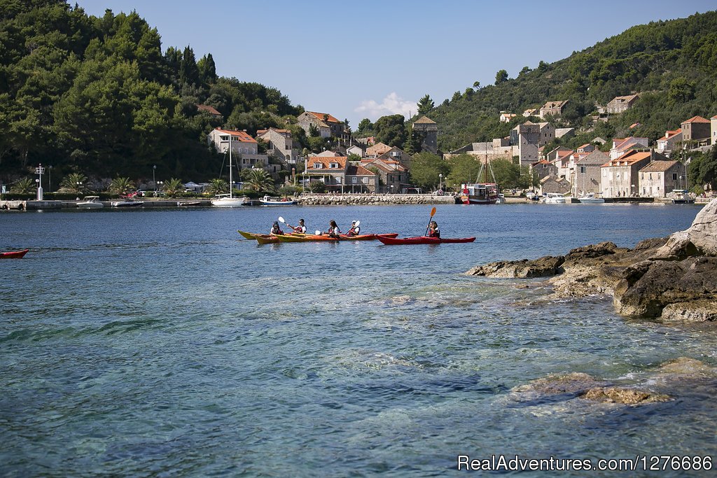 Getting ready | Croatia Sea Kayaking | Image #21/26 | 