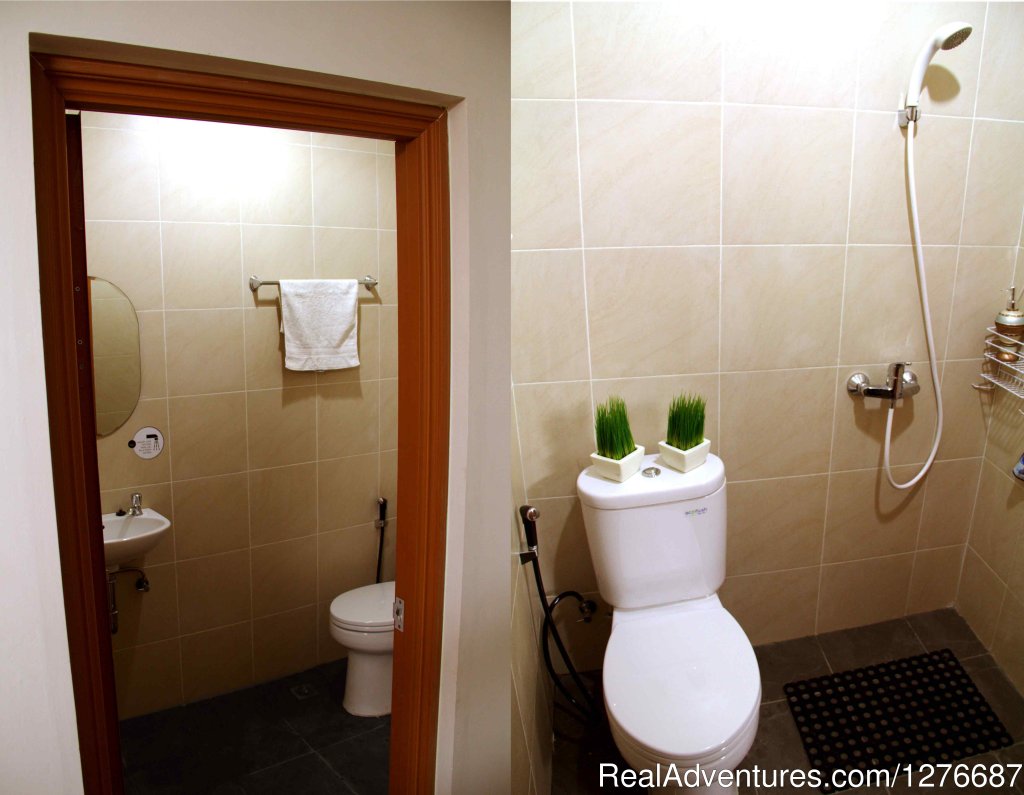 Private Bathroom | Room for Rent In Central Jakarta | Image #13/17 | 