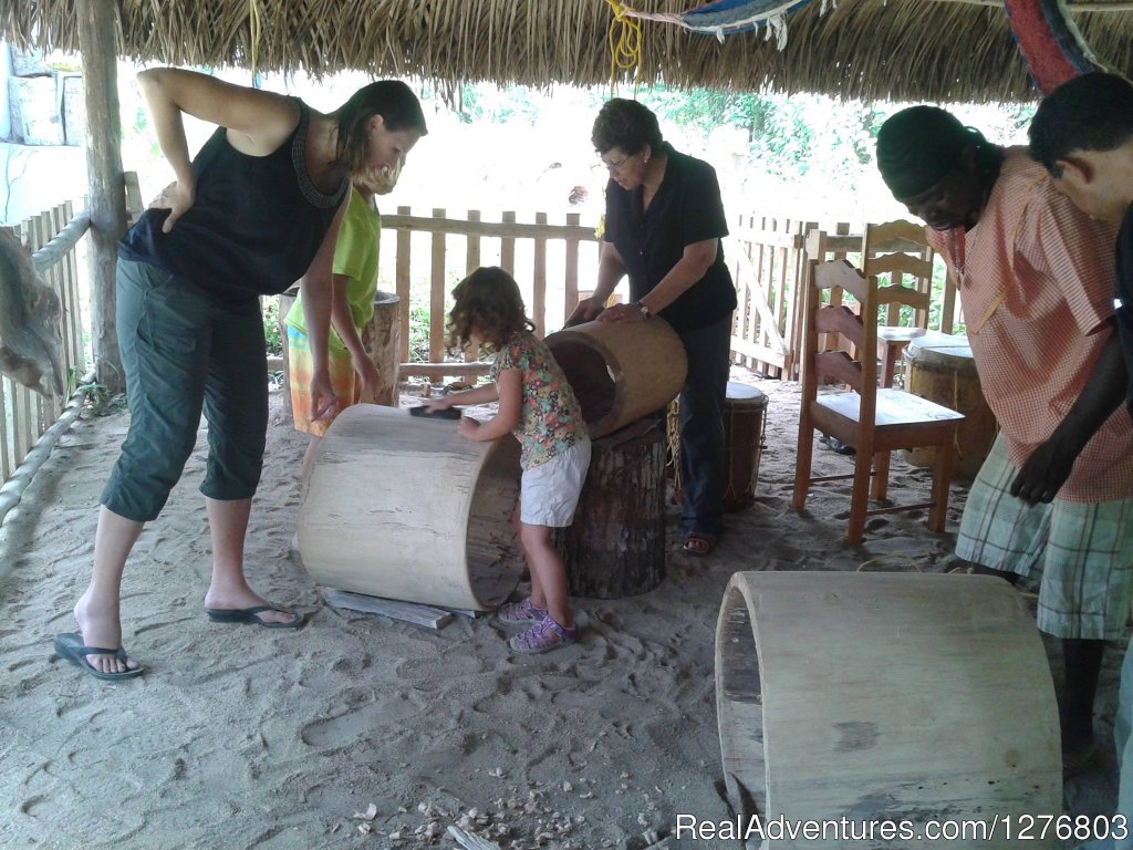 Family fun | Authentic Garifuna Culture at Warasa Drum School | Image #6/6 | 
