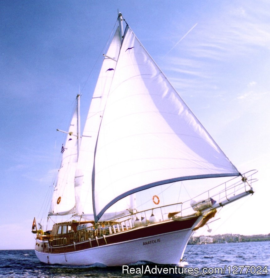 The ANATOLIE, sailing | Authentic way to enjoy Greek islands like Odysseus | Syros, Greece | Sailing | Image #1/14 | 