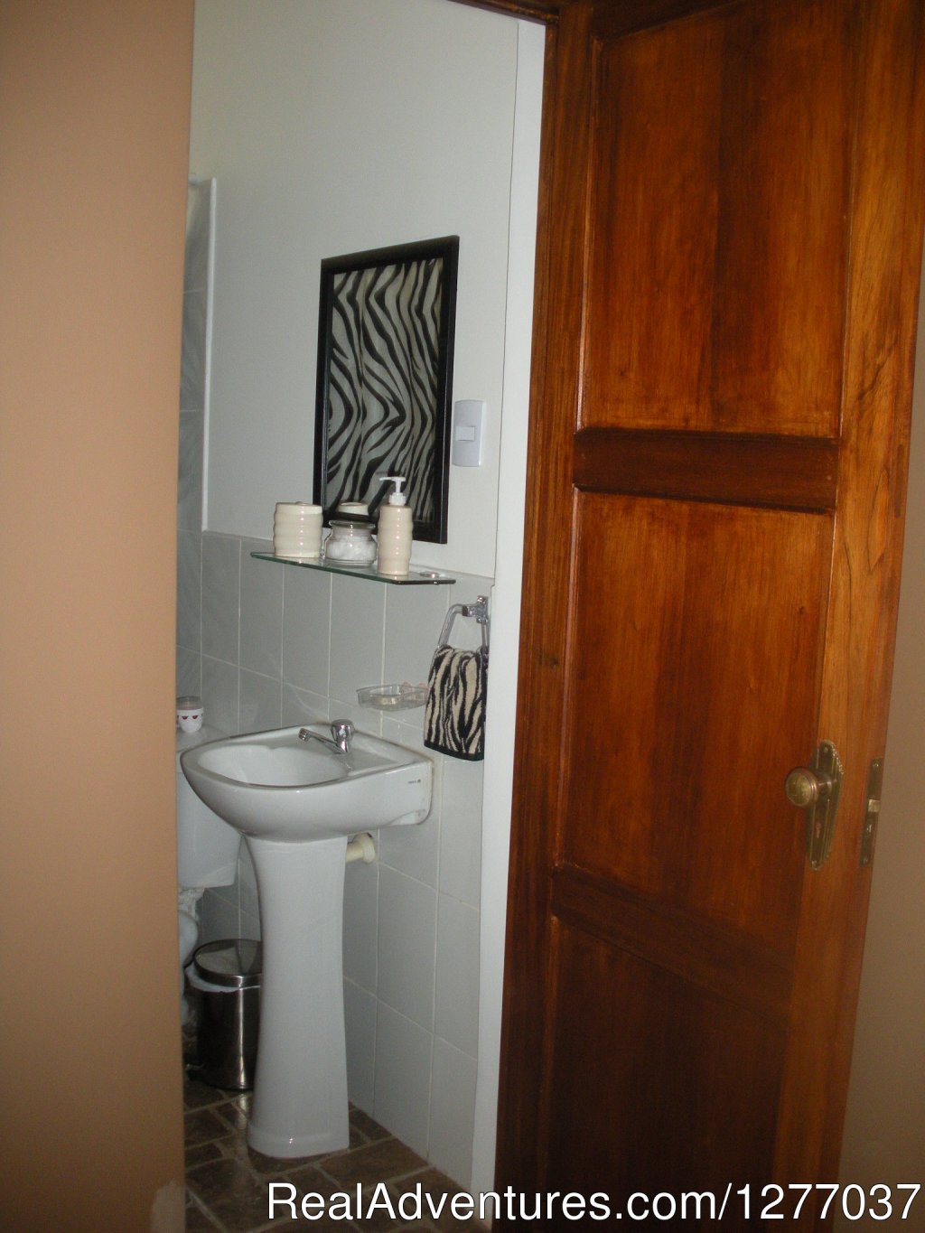 Bathroom | Furnished Apartment For Rent Lima Peru | Image #6/14 | 