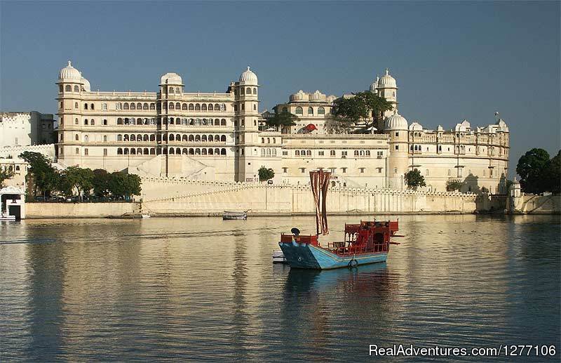 Udaipur - The Lake City | 15-Day Heritage & Culture Tour of India | Image #5/11 | 