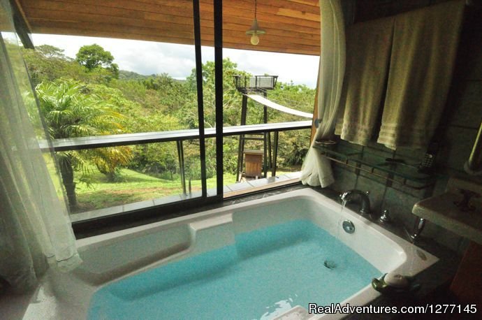 Downstairs bathroom | Volare-In the heart of adventure in Costa Rica | Image #14/24 | 