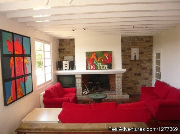 Living room | Yoga, Gourmet Raw food/chocolate South of France | Image #8/17 | 
