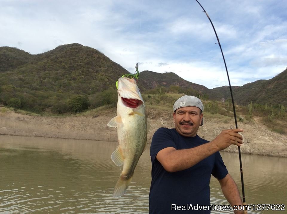 Bass fishing El Palmar lake huites | Image #2/12 | 