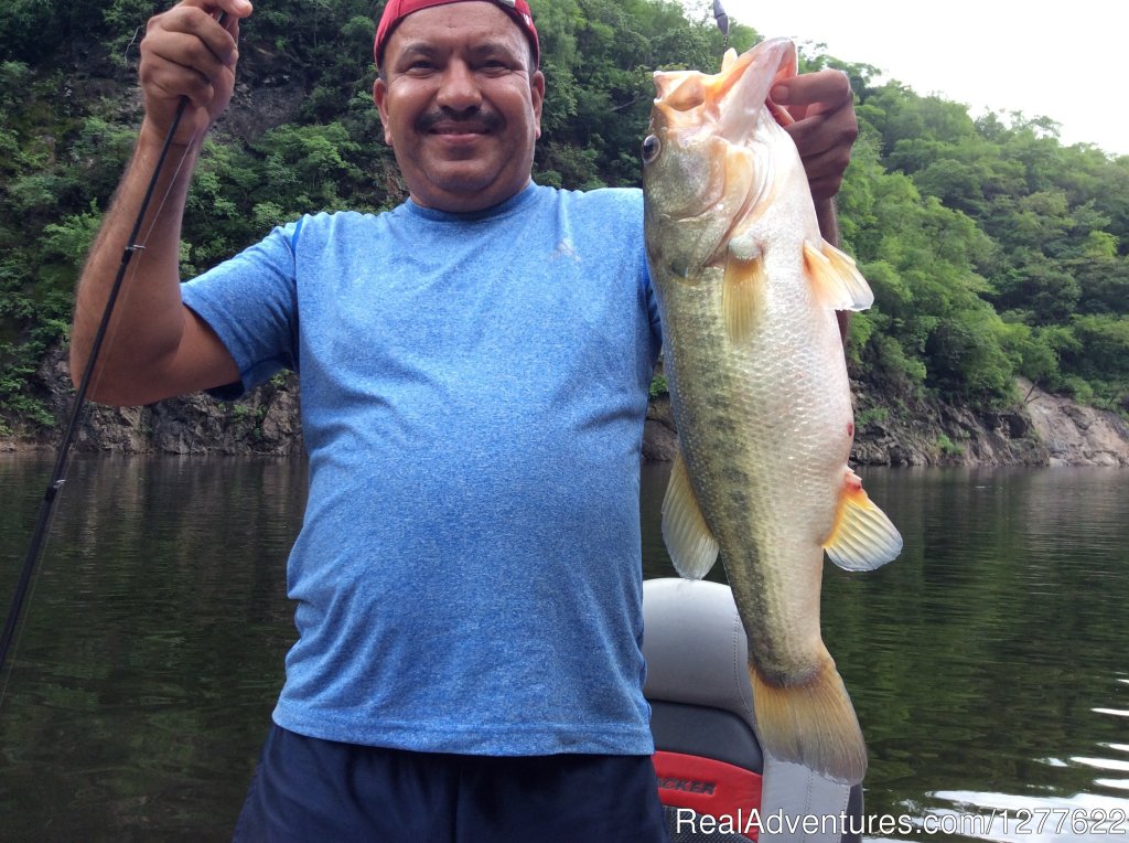 Sept 7 2014 | Bass fishing El Palmar lake huites | Image #3/12 | 