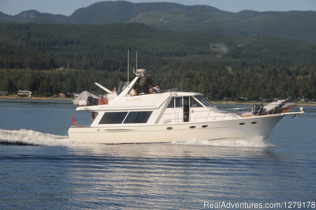 Luxury Yacht Charters from Granville Island | Image #2/4 | 