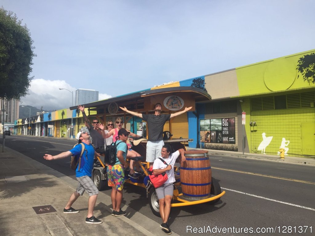 Kaka'ako Bar Tour | Paradise Pedals Hawaii | Image #2/9 | 