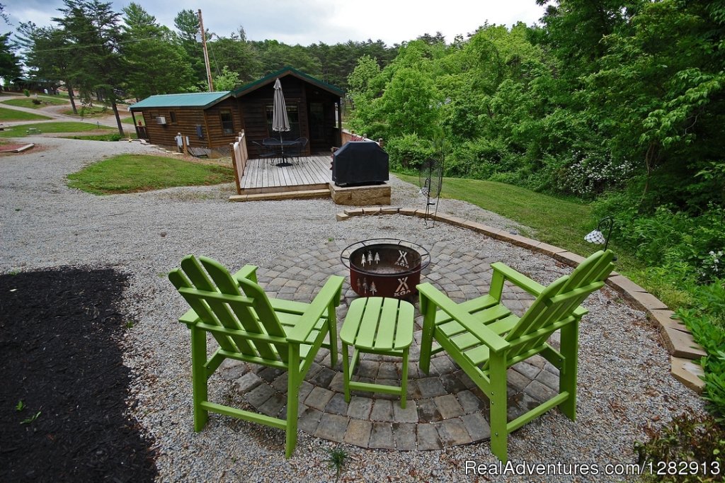 Deluxe Couples Cabin Campfire Experience | Hocking Hills KOA & Gem Mine | Image #4/6 | 