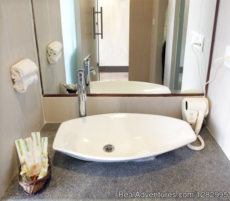 Bathroom Amenities | Aamari Resorts | Image #19/21 | 