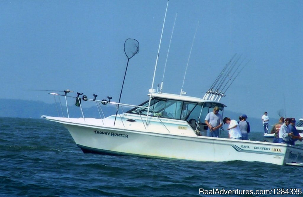 The boat | Trophy Hunter Charter Services Inc. | Image #6/8 | 