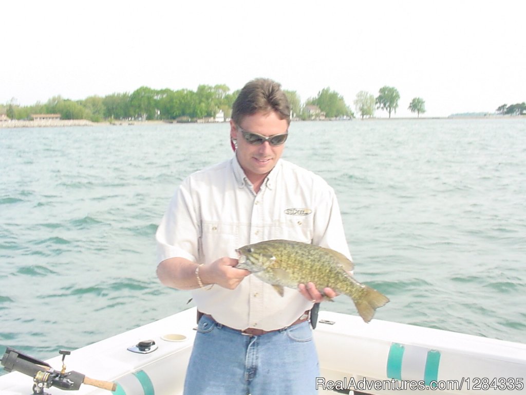 Smallmouth Bass | Trophy Hunter Charter Services Inc. | Image #8/8 | 
