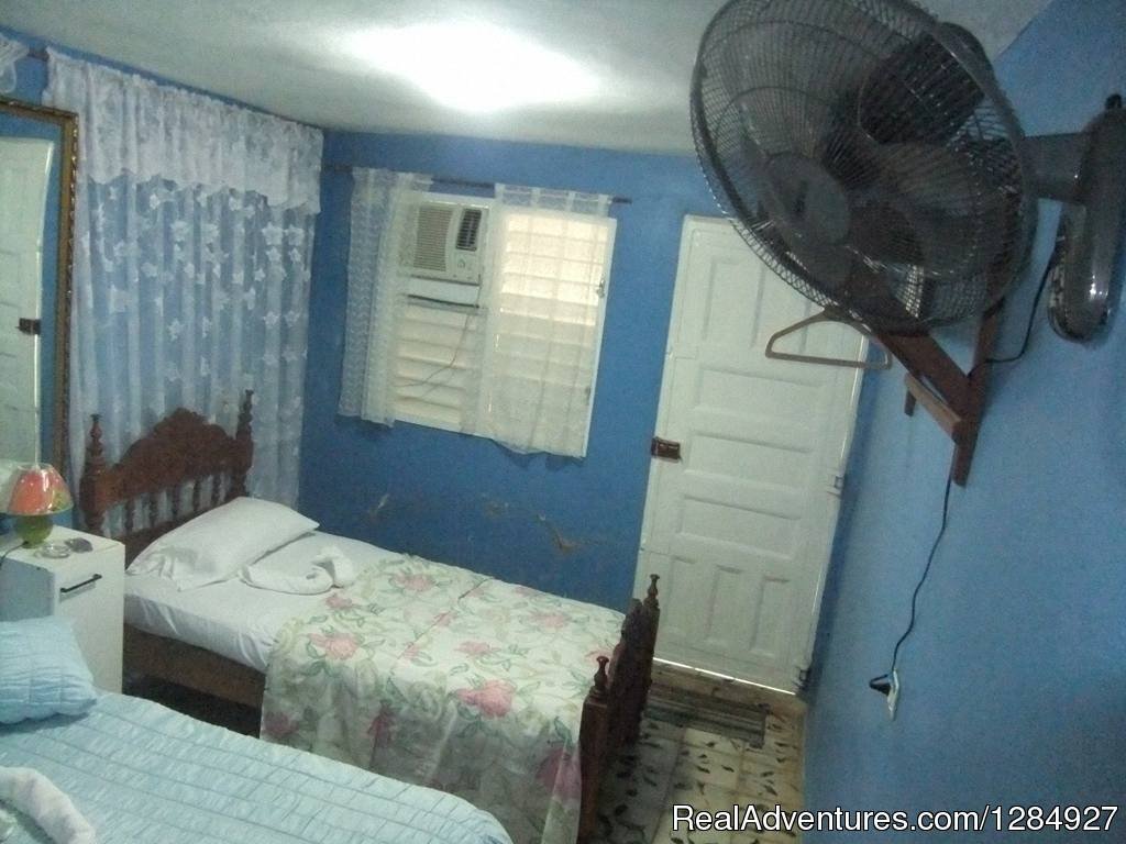 Room 2 | Hostal Xiomara y Delvis | Image #3/3 | 