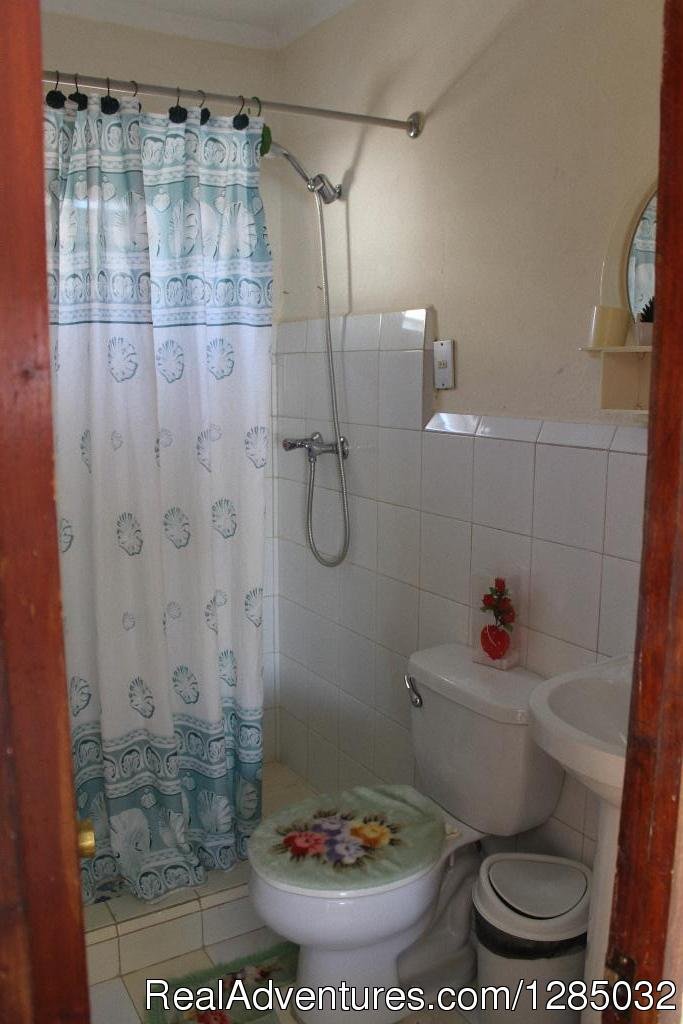 Bathroom | Hostal Don Vivas in Trinidad, Cuba | Image #4/6 | 