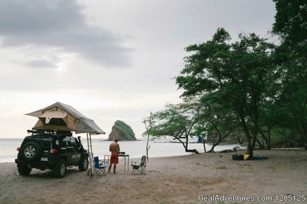Camping on the beach in Costa Rica - 4x4 rental | Nomad America Costa Rica Camping 4X4 Roadtrip | Image #9/17 | 