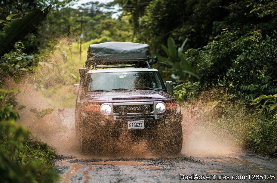 FJ Cruiser | Nomad America Costa Rica Camping 4X4 Roadtrip | Image #16/17 | 