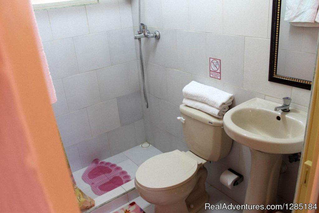 Bathroom 2 | Hostal Fany Y Odalis | Image #9/12 | 