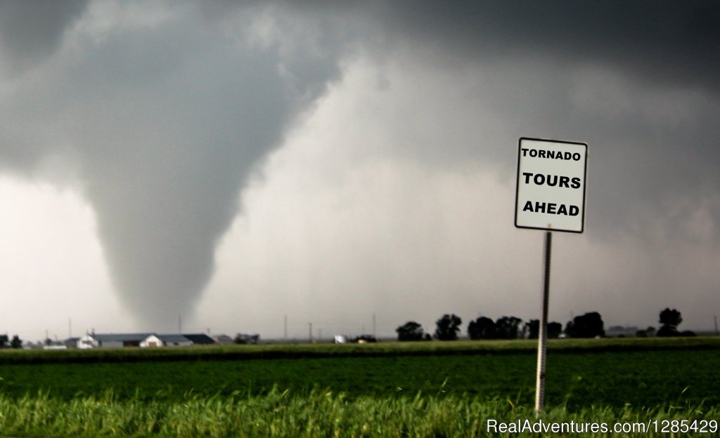 Experience the thrill | Tornadic Expeditions Storm Chasing Tours | Image #2/4 | 