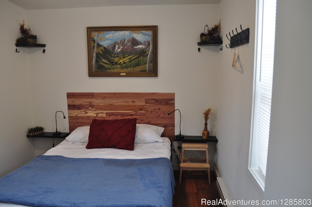 This Queen size bed will have you snoring in no time | Luxurious Lodging in Adventure Country, Colorado | Image #6/9 | 