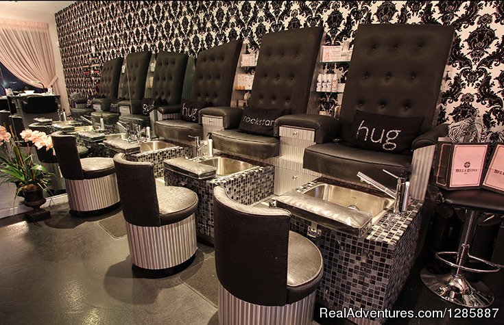 Ozone Oxygen Infused Pedicure Stations | Boutique Spa with World Class Treatments | Image #2/5 | 