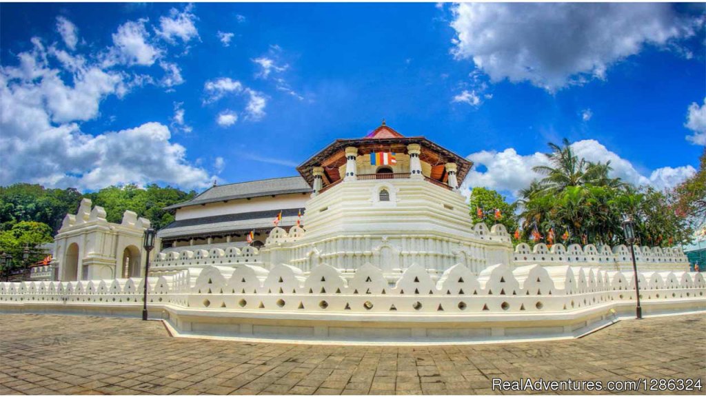 Temple of the Tooth | Sri Lanka Round Island Tours | Kandy, Sri Lanka | Sight-Seeing Tours | Image #1/6 | 