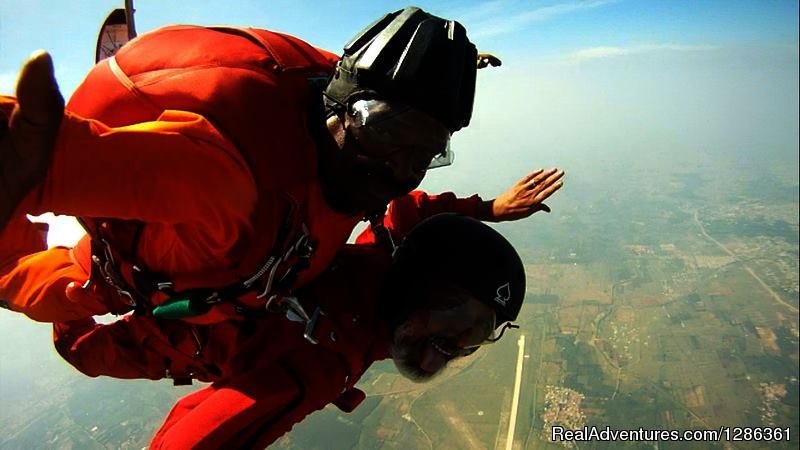 Tandem Jump | Skydiving In India | Image #4/4 | 