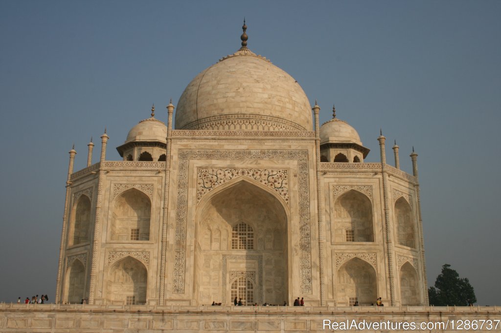 Taj Mahal | Golden Triangle of India | Jaipur, India | Sight-Seeing Tours | Image #1/1 | 