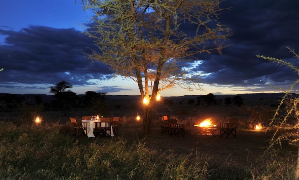 Bush Dining | Tours And Safaris To East Africa | Image #12/16 | 