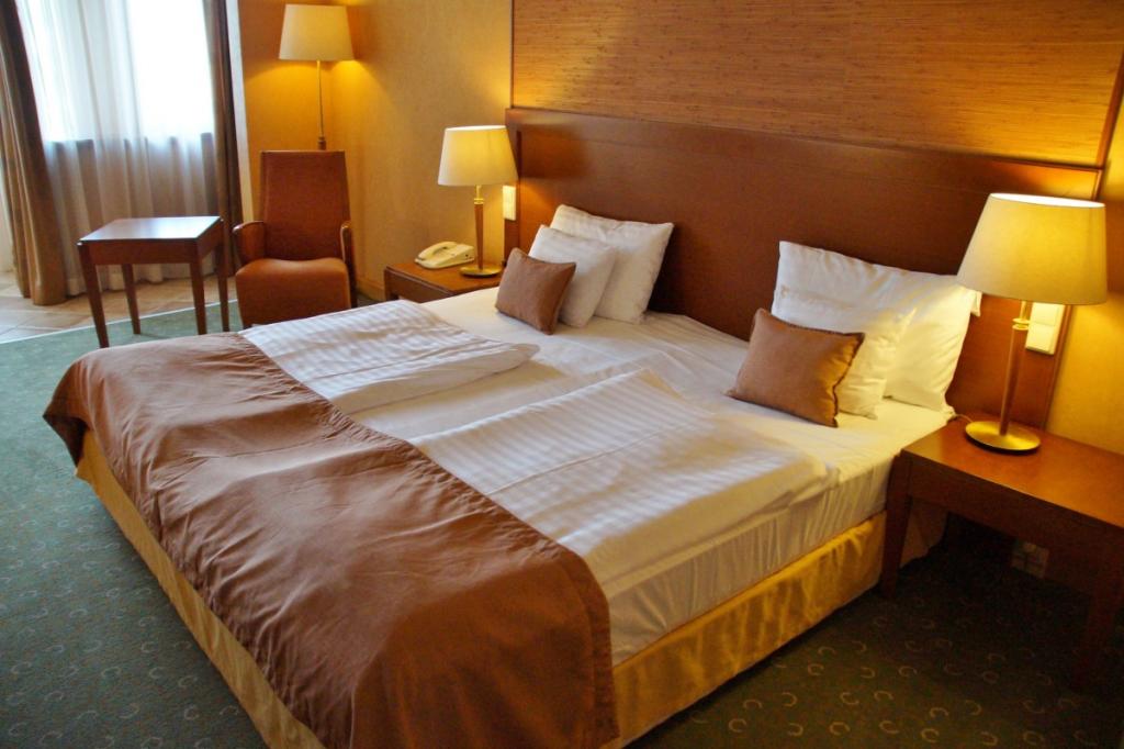 Best Western Plus Hotel Casteau Resort Mons
