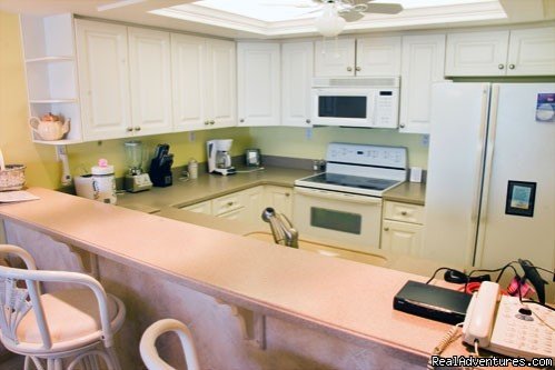 Kitchen B306 | Luxury Vacation Rental, Sundial Condos | Image #6/9 | 