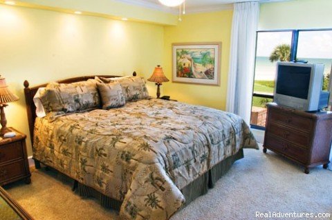 Master Bedroom B306 | Luxury Vacation Rental, Sundial Condos | Image #5/9 | 
