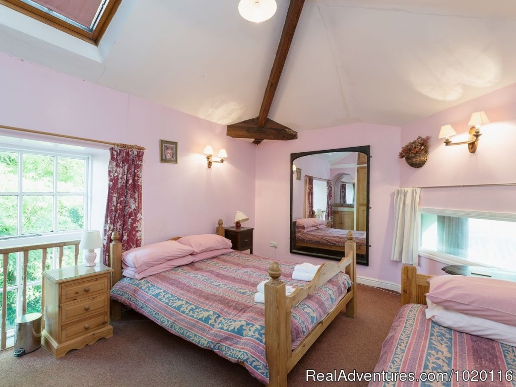 Old Chapel - Family bedroom - one of 8 bedrooms | Derbyshire Holidays | Image #14/16 | 
