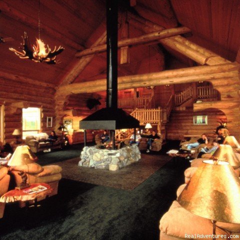 Lobby | Glacier Bay's Bear Track Inn | Image #2/4 | 