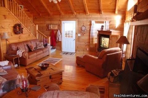Creekside Leather Great Room | Smoky Mountain Log Cabin Vacation Rentals | Image #2/12 | 