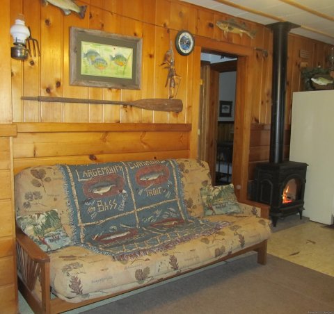 Living Room Futon for Extra Guests | A Wilderness Haven Resort | Image #12/16 | 