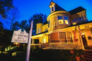 C. W. Worth House Bed & Breakfast | Wilmington, North Carolina Bed & Breakfasts | Jacksonville, North Carolina