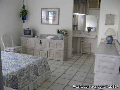 Standard Room  with queen bed | CANCUN  INN, Suites   El Patio, Puerto Cancun | Image #7/10 | 