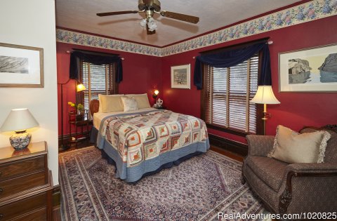 Sherwood Forest B&B, Rose Room | Sherwood Forest Bed and Breakfast | Image #8/19 | 