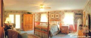 The Blue Max Inn | Chesapeake City, Maryland Bed & Breakfasts | Cape May, New Jersey Accommodations