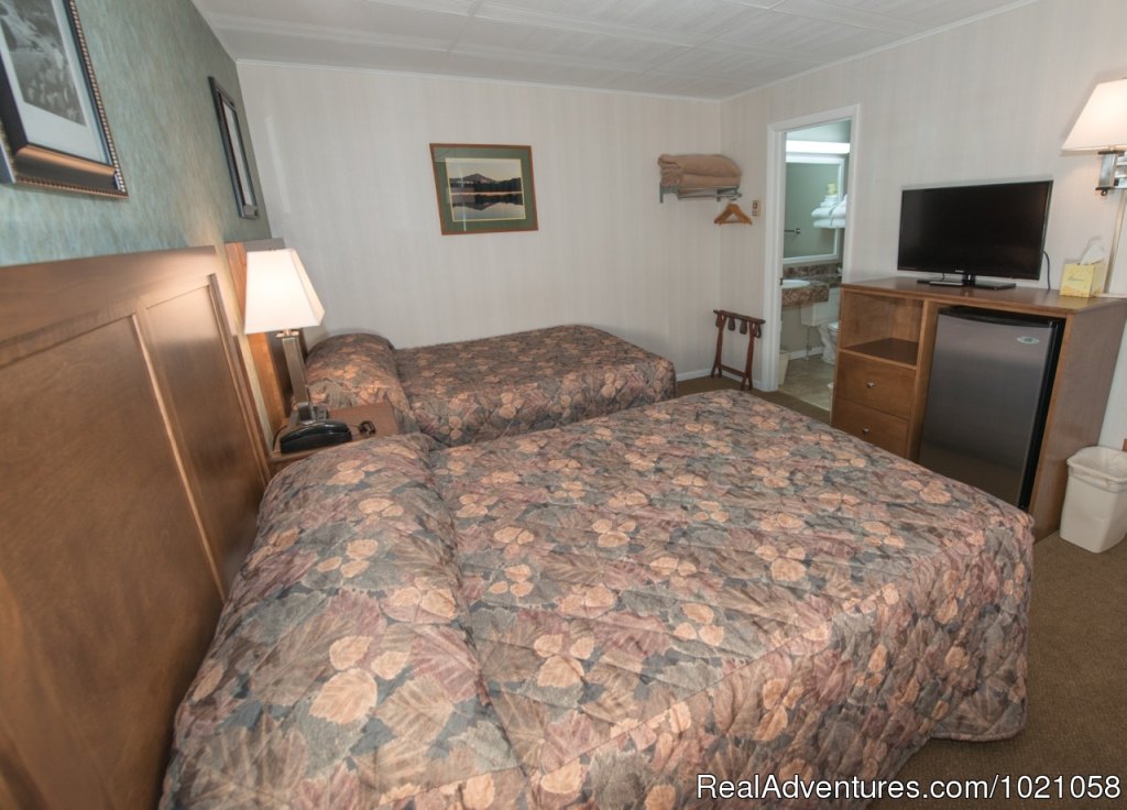 Standard Room with 2 Doubles | Placid Bay Inn On Lake Placid Vacation Getaways | Image #24/24 | 