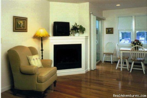 Photo #4 | 'By the Sea' Guests Bed & Breakfast & Suites | Image #3/5 | 