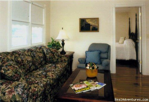 Photo #5 | 'By the Sea' Guests Bed & Breakfast & Suites | Image #4/5 | 
